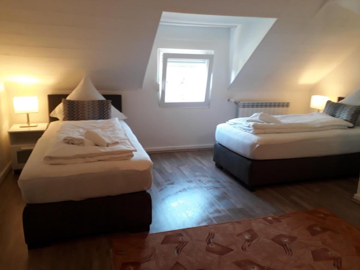 Ferienwohnungen Haus Scheidter 42 Saarbrücken Zewnętrze zdjęcie